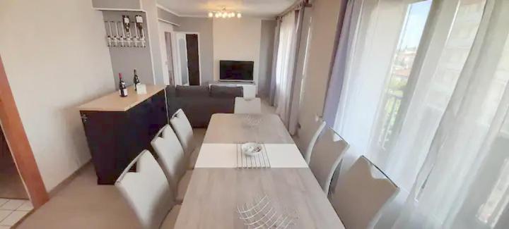 L'Amicale : 80 M², 6 Prs, 3 Ch, Centre Ville Dijon Dış mekan fotoğraf